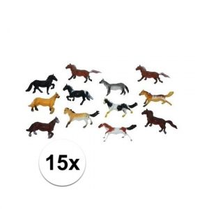 Paardjes set van 15x plastic speelgoed paarden van 6 cm