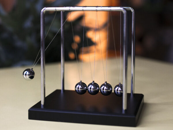 Newton Kinetic Balls
