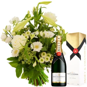Witte bloemen + Moet Chandon Brut