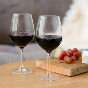 Rood wijnglas graveren - 2 stuks