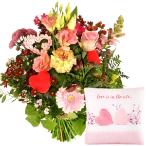 Romantisch boeket + kussen Love in the air
