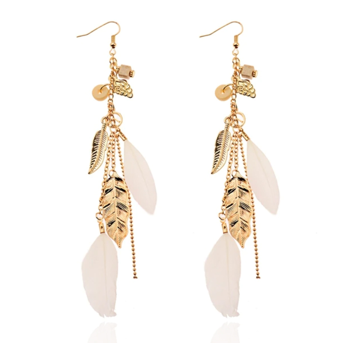 Deja oorbellen met Kettinkjes, Bedeltjes en Veertjes - Goudkleurig 1 Deja oorbellen met Kettinkjes, Bedeltjes en Veertjes - Goudkleurig